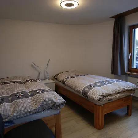 Touring 401 アパート