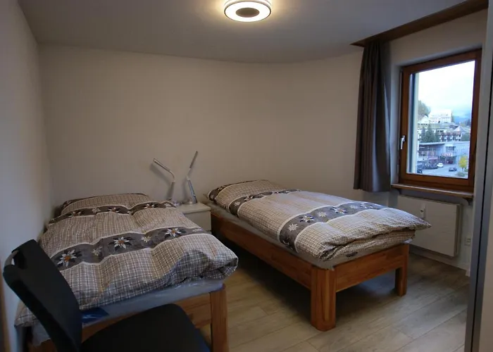 Touring 401 アパート